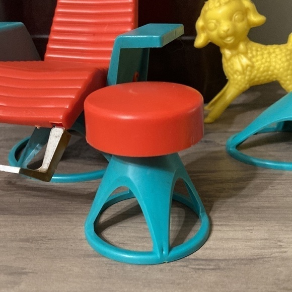 Lot of PENNY BRITE DOLL DELUXE READING CORPORATION VINTAGE BEAUTY PARLOR - Picture 4 of 16